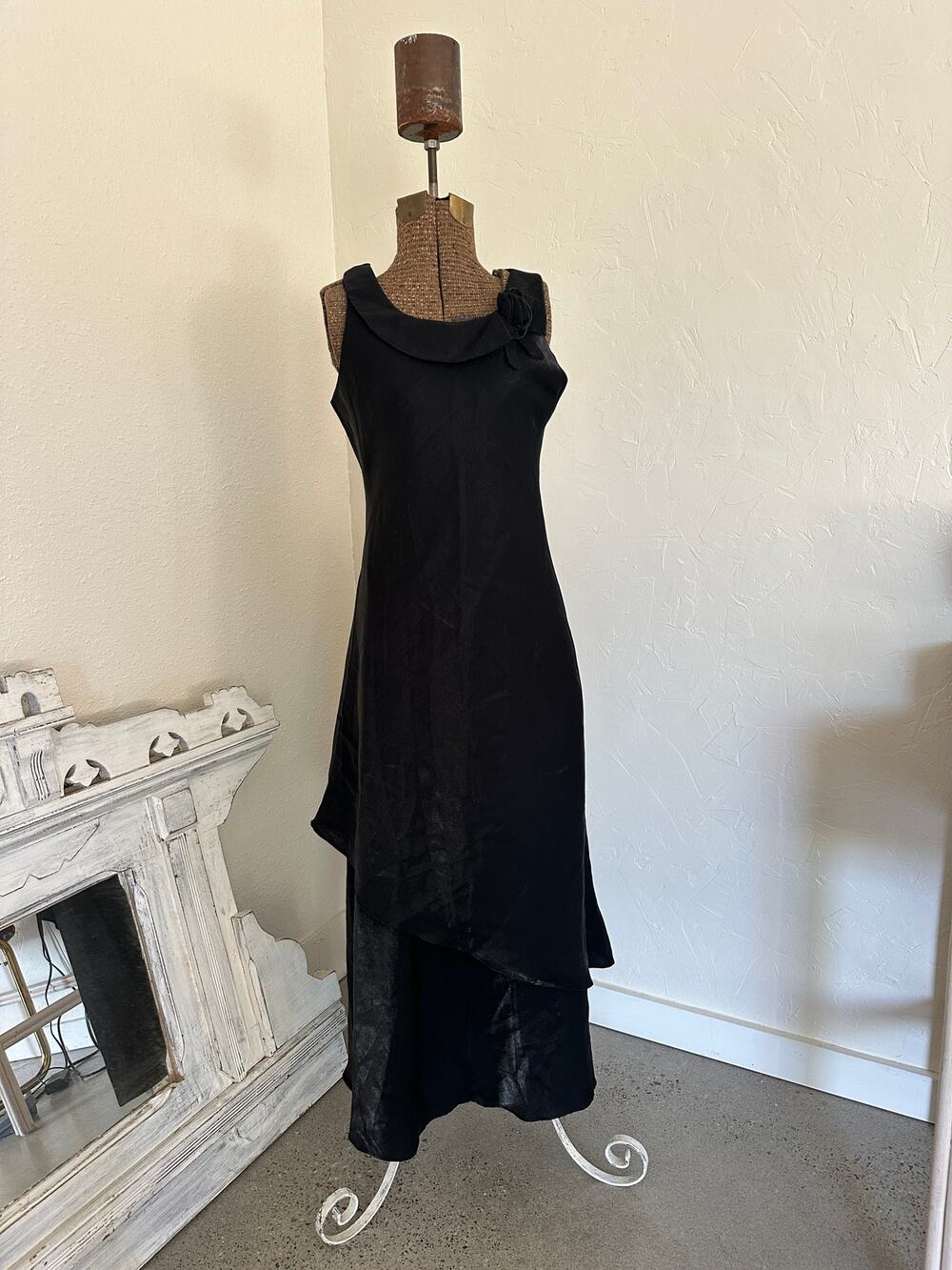 Women’s Small Gown Black Sleeveless Evening Dress Asymmetrical Hem Rosette